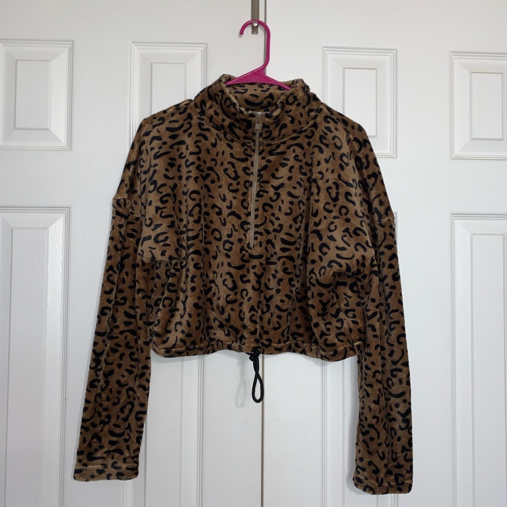 Leopard crop hoodie